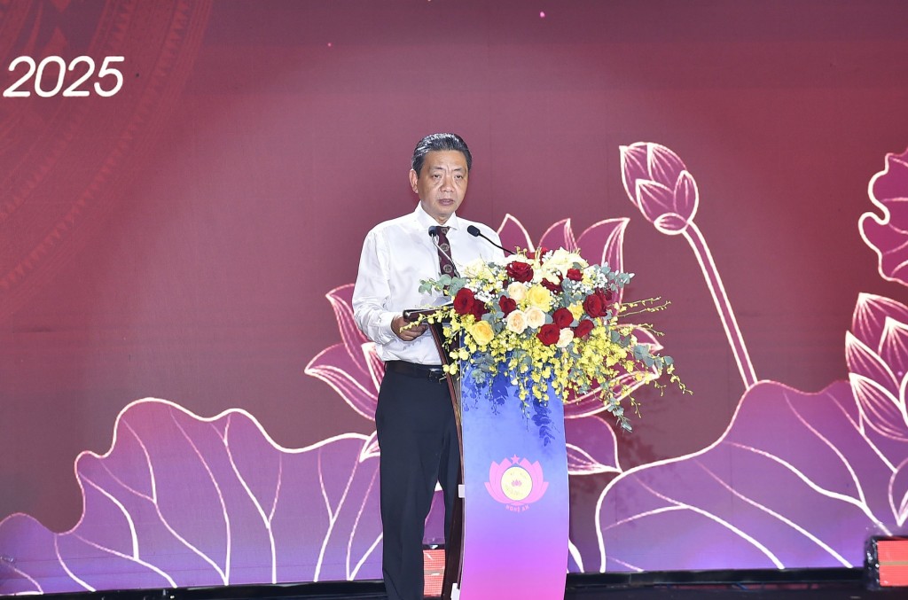 Thứ trưởng Bộ Văn hoá, Thể thao và Du lịch Hoàng Đạo Cương phát biểu tại buổi lễ - Ảnh: VGP/Giang Thanh Thứ trưởng Bộ Văn hoá, Thể thao và Du lịch Hoàng Đạo Cương phát biểu tại buổi lễ - Ảnh: VGP/Giang Thanh