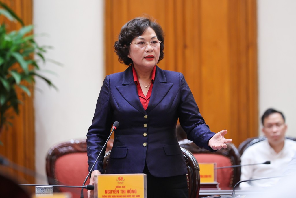 Thống đốc Ngân hàng Nhà nước Việt Nam Nguyễn Thị Hồng phát biểu tại cuộc họp - Ảnh: VGP/Nhật Bắc