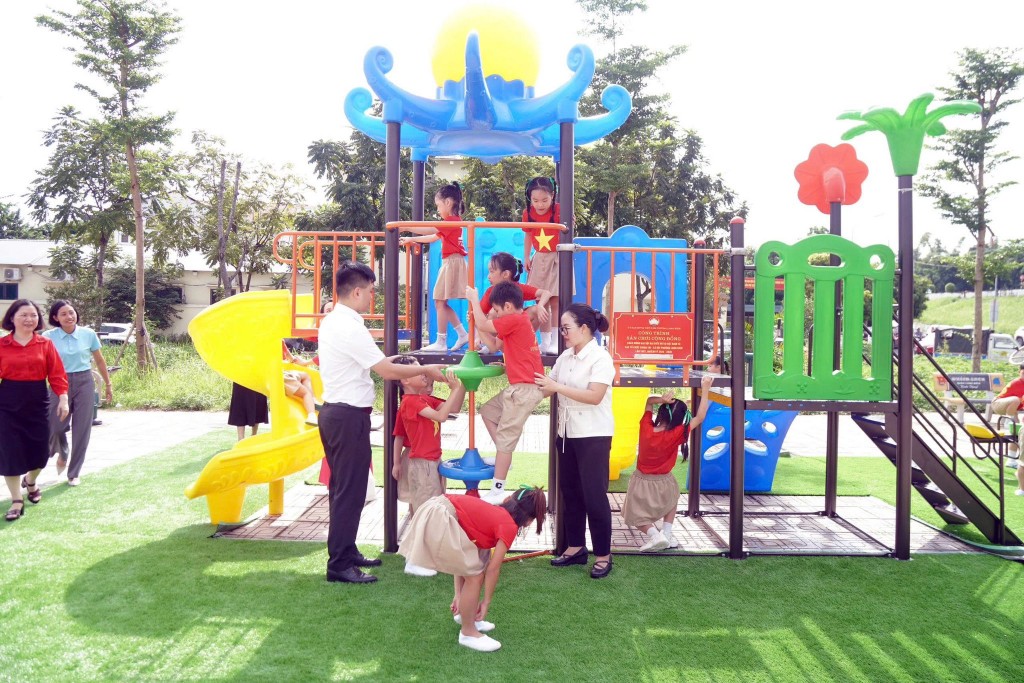 Phường Long Biên khánh thành công trình “Sân chơi cộng đồng” Phường Long Biên khánh thành công trình “Sân chơi cộng đồng”