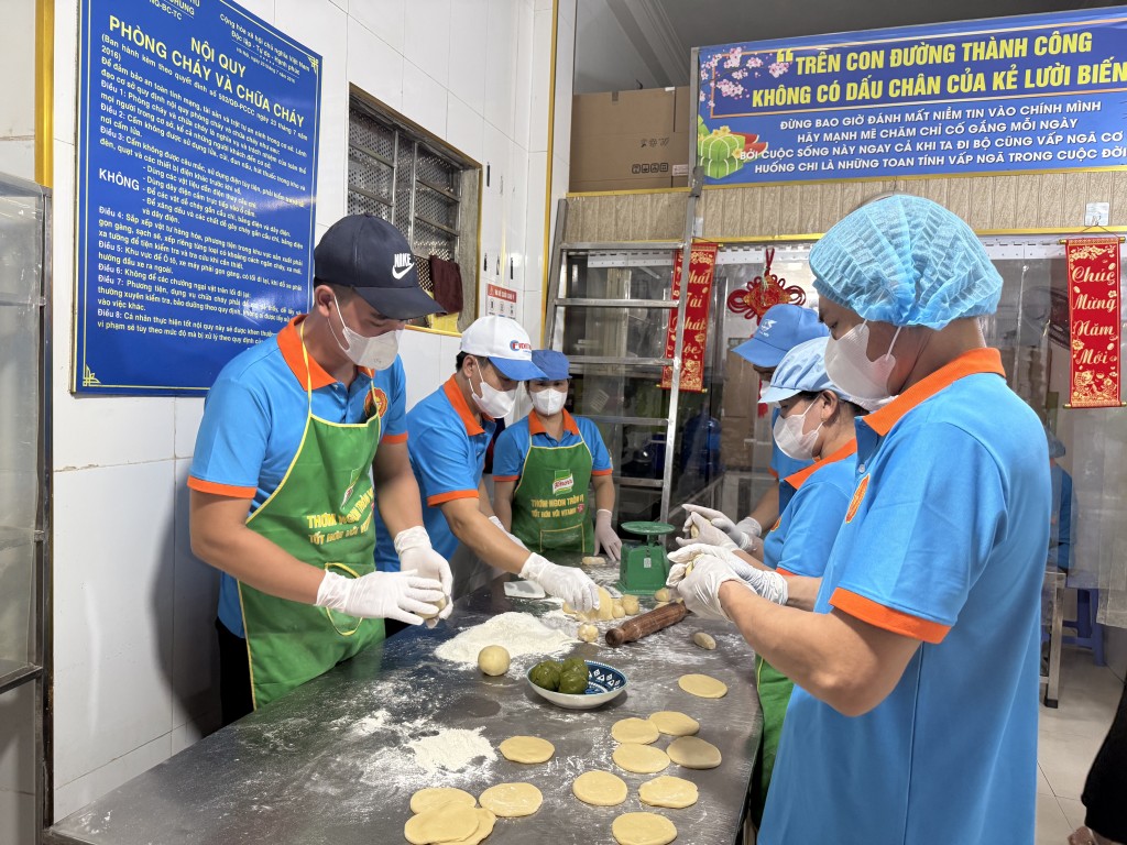 Giữ trọn hương vị truyền thống, nâng tầm chất lượng bánh Trung thu