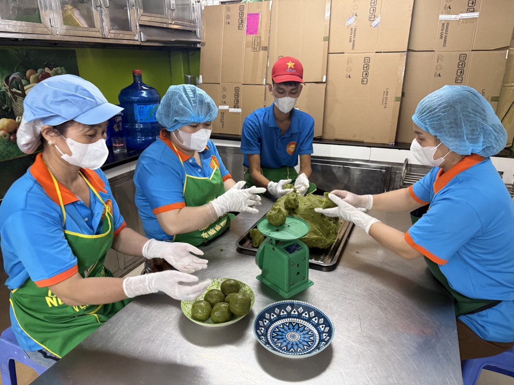 Giữ trọn hương vị truyền thống, nâng tầm chất lượng bánh Trung thu