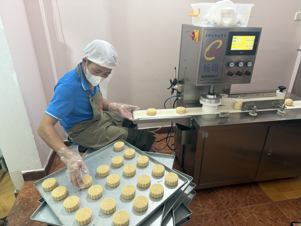 Giữ trọn hương vị truyền thống, nâng tầm chất lượng bánh Trung thu