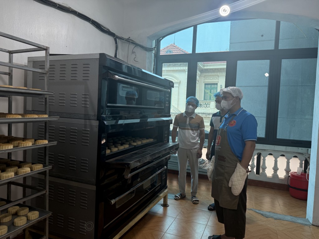 Giữ trọn hương vị truyền thống, nâng tầm chất lượng bánh Trung thu