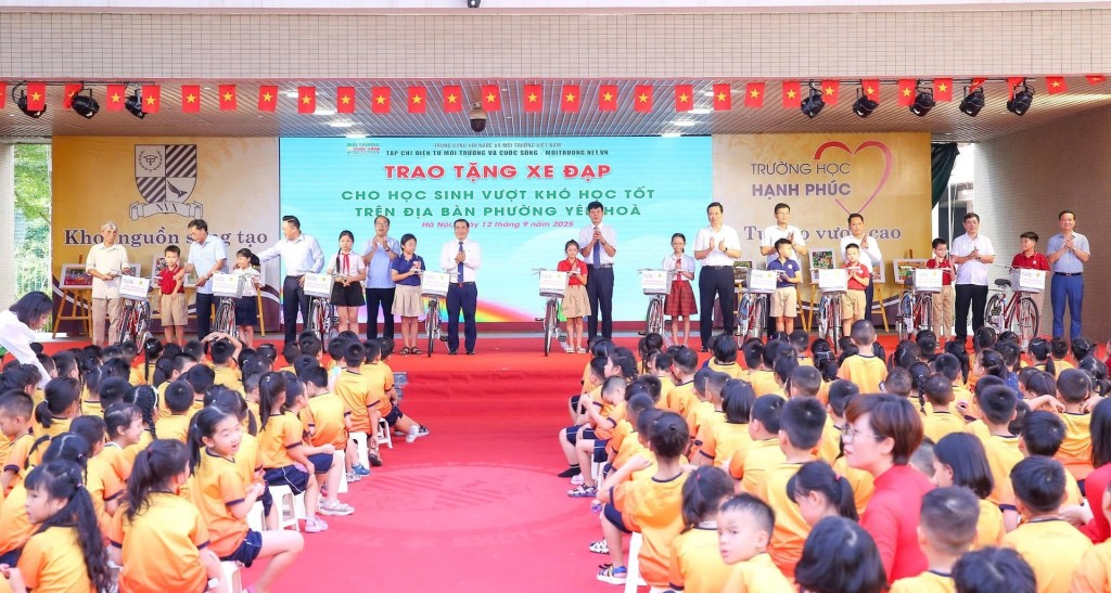 Nơi thể hiện ước mơ, trách nhiệm của học sinh với môi trường học đường Nơi thể hiện ước mơ, trách nhiệm của học sinh với môi trường học đường