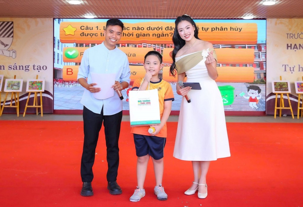 Nơi thể hiện ước mơ, trách nhiệm của học sinh với môi trường học đường Nơi thể hiện ước mơ, trách nhiệm của học sinh với môi trường học đường