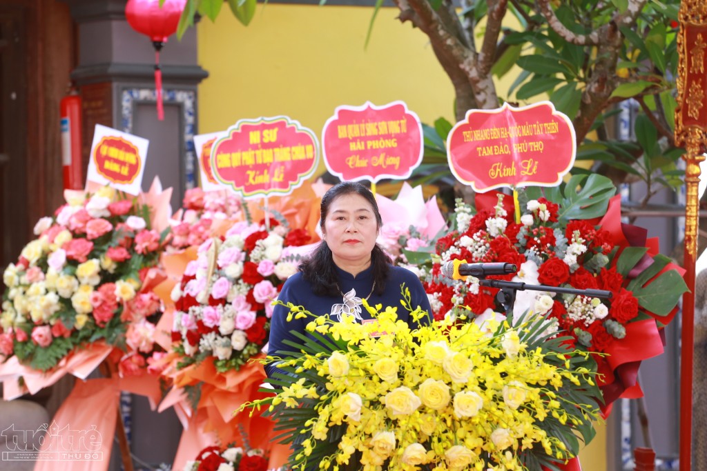 Không khí rộn ràng lễ hội đền Đươi