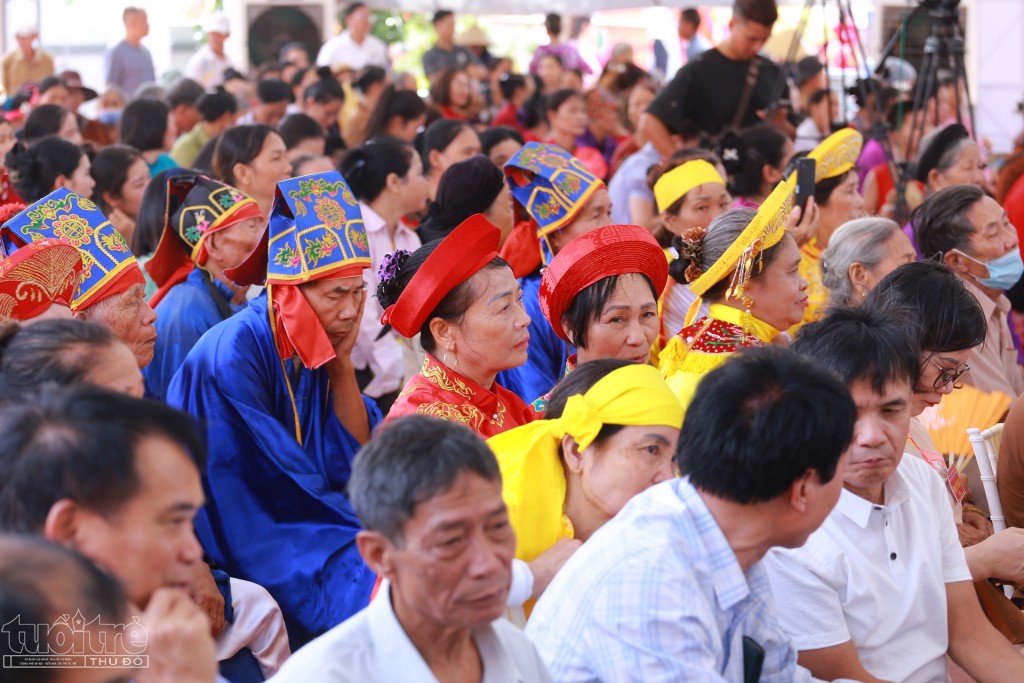 Không khí rộn ràng lễ hội đền Đươi