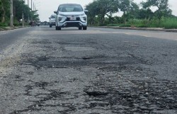 Đà Nẵng: Tỉnh lộ 609 xuất hiện tình trạng bong tróc, hư hỏng