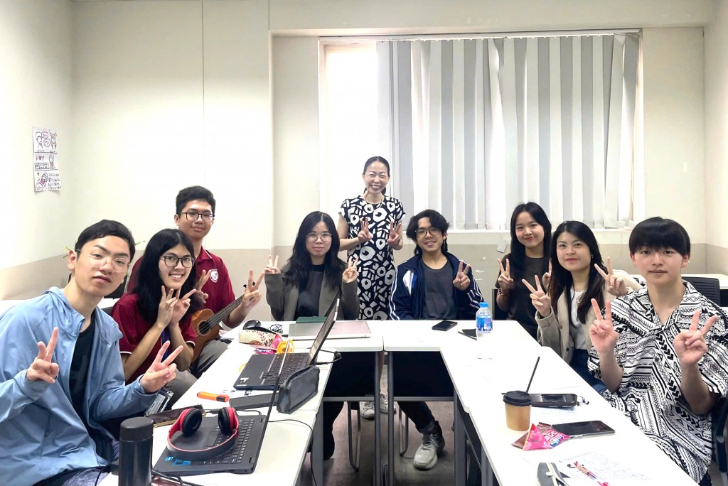 Các bạn sinh viên Các bạn sinh viên