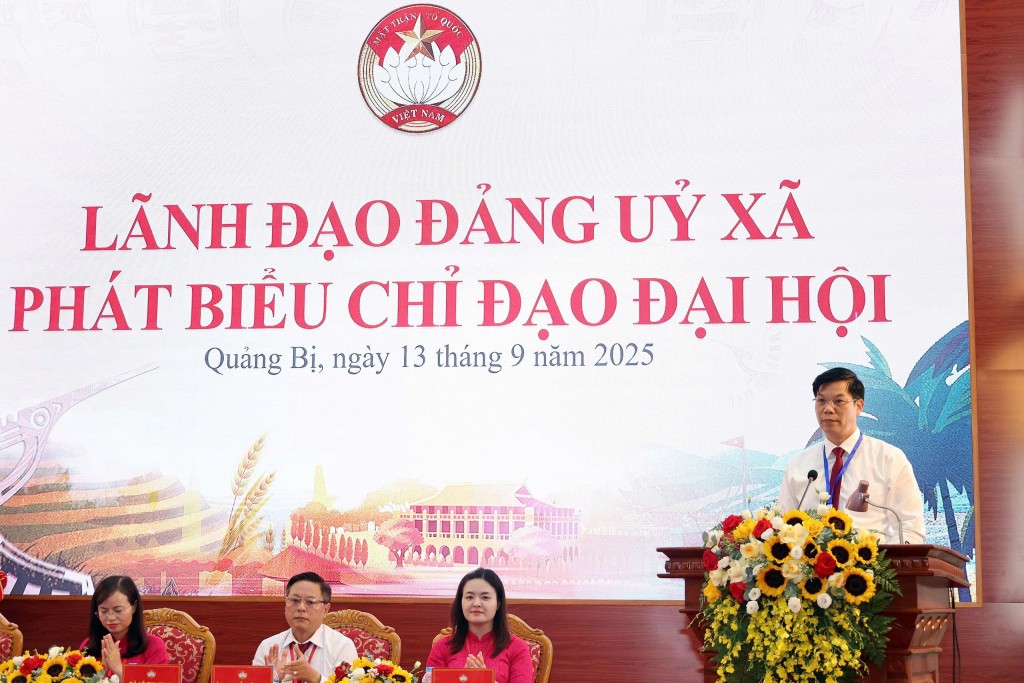 Đồng chí Nguyễn Trường Năng, Bí thư Đảng uỷ, Chủ tịch HĐND xã Quảng Bị phát biểu tại Đại hội