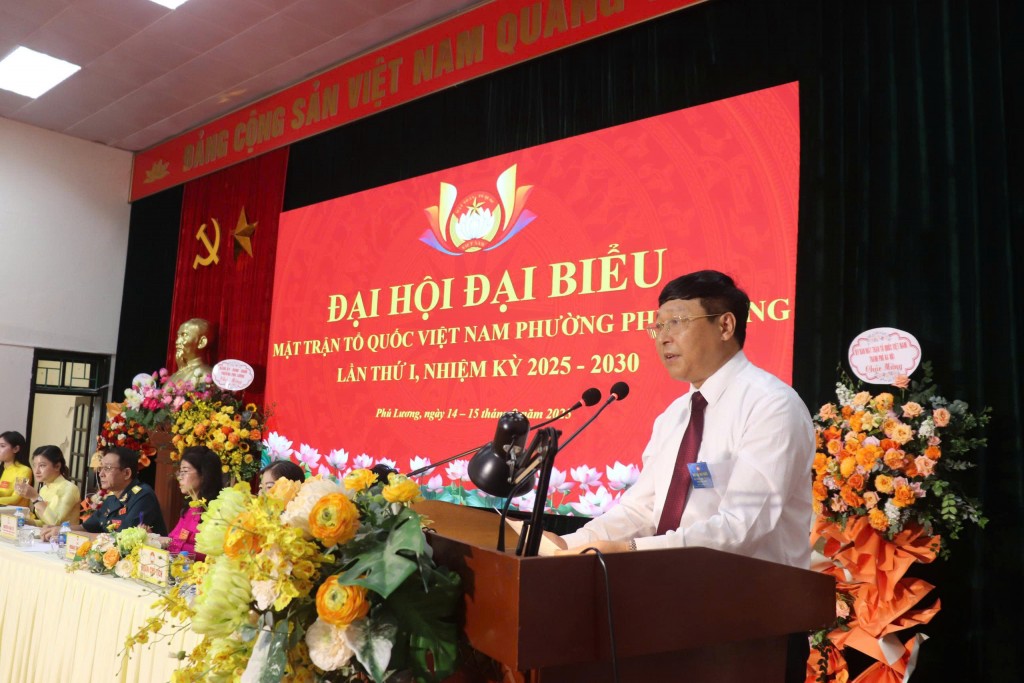 Đồng chí Phạm Anh Tuấn - Phó Chủ tịch MTTQ Việt Nam TP Hà Nội phát biểu chỉ đạo tại đại hội Đồng chí Phạm Anh Tuấn - Phó Chủ tịch MTTQ Việt Nam TP Hà Nội phát biểu chỉ đạo tại đại hội