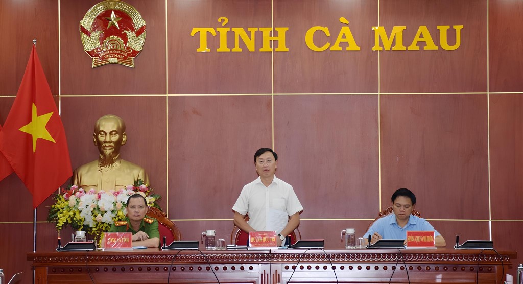 Phó Chủ tịch UBND tỉnh Huỳnh Hữu Trí  Phó Chủ tịch UBND tỉnh Huỳnh Hữu Trí