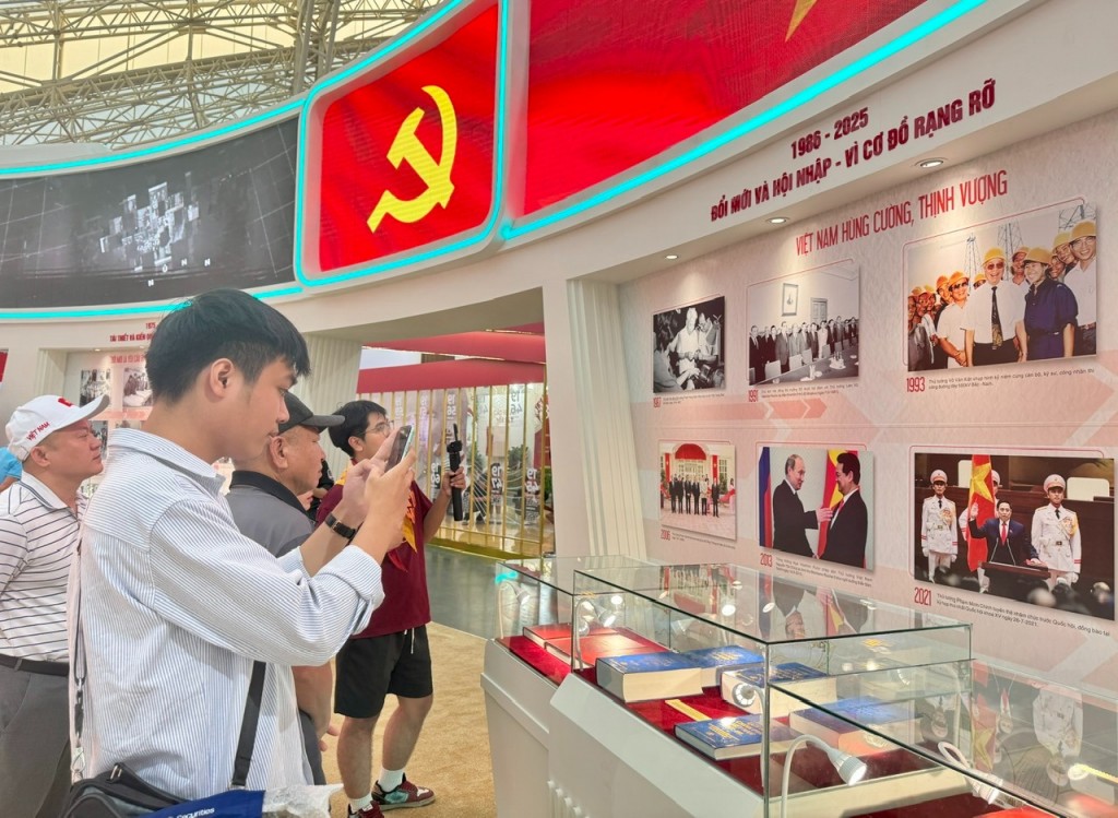 Niềm tự hào quê hương, đất nước