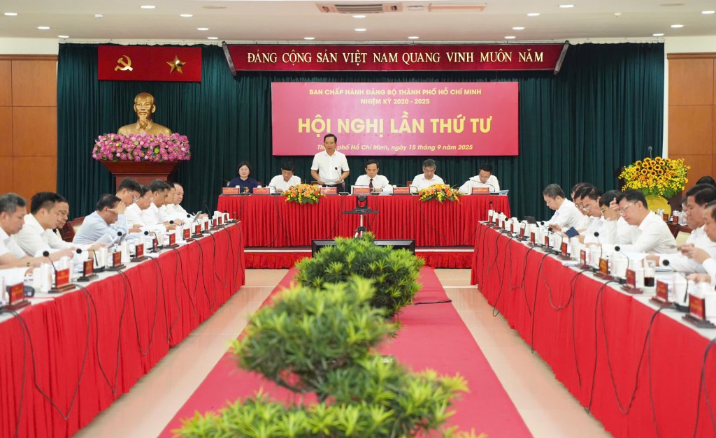 Quang cảnh Hội nghị Ban chấp hành Đảng bộ TP Hồ Chí Minh lần thứ 4, nhiệm kỳ 2020 - 2025 (Ảnh: THUẬN VĂN)