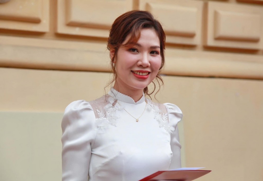 Chị Hoàng Ngọc Trang Chị Hoàng Ngọc Trang