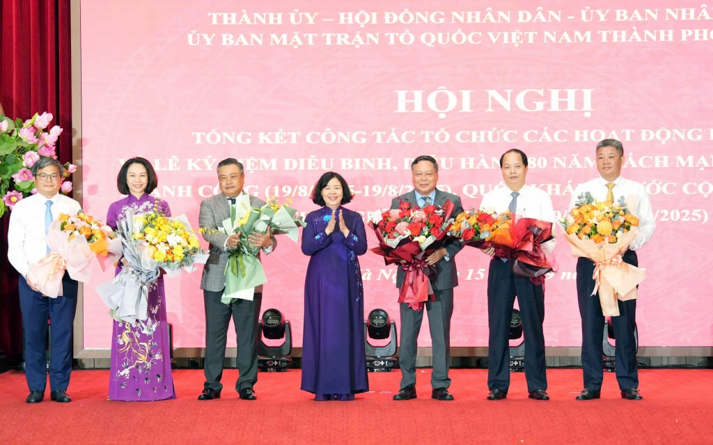 Hà Nội khen thưởng nhiều tập thể, cá nhân tham gia A80