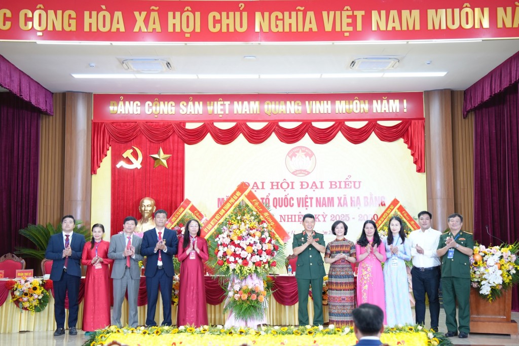 Phát huy nguồn lực, chung sức xây dựng khối đại đoàn kết toàn dân Phát huy nguồn lực, chung sức xây dựng khối đại đoàn kết toàn dân