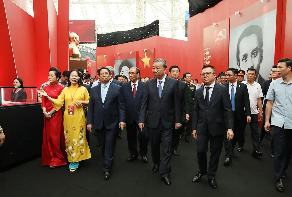 Lắng đọng lòng người, lan toả khát vọng phát triển đất nước phồn vinh Lắng đọng lòng người, lan toả khát vọng phát triển đất nước phồn vinh