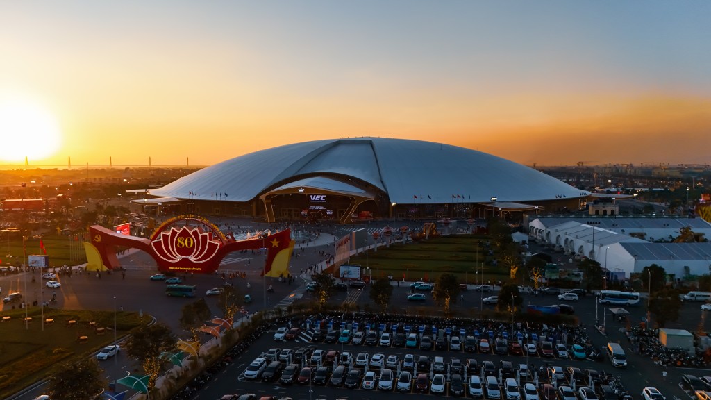 sau gần 20 ngày khai mạc triển lãm, đã có hơn 10 triệu lượt khách tới tham quan và trải nghiệm sau gần 20 ngày khai mạc triển lãm, đã có hơn 10 triệu lượt khách tới tham quan và trải nghiệm