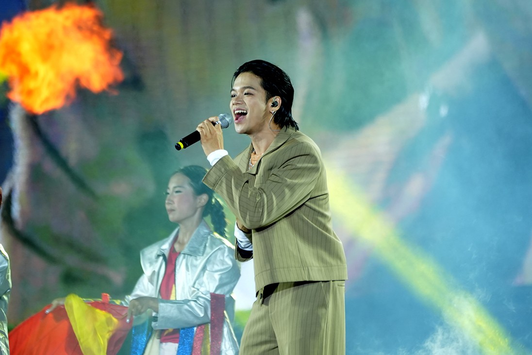 Khẳng định văn hóa, bản lĩnh và trí tuệ Việt Nam Khẳng định văn hóa, bản lĩnh và trí tuệ Việt Nam