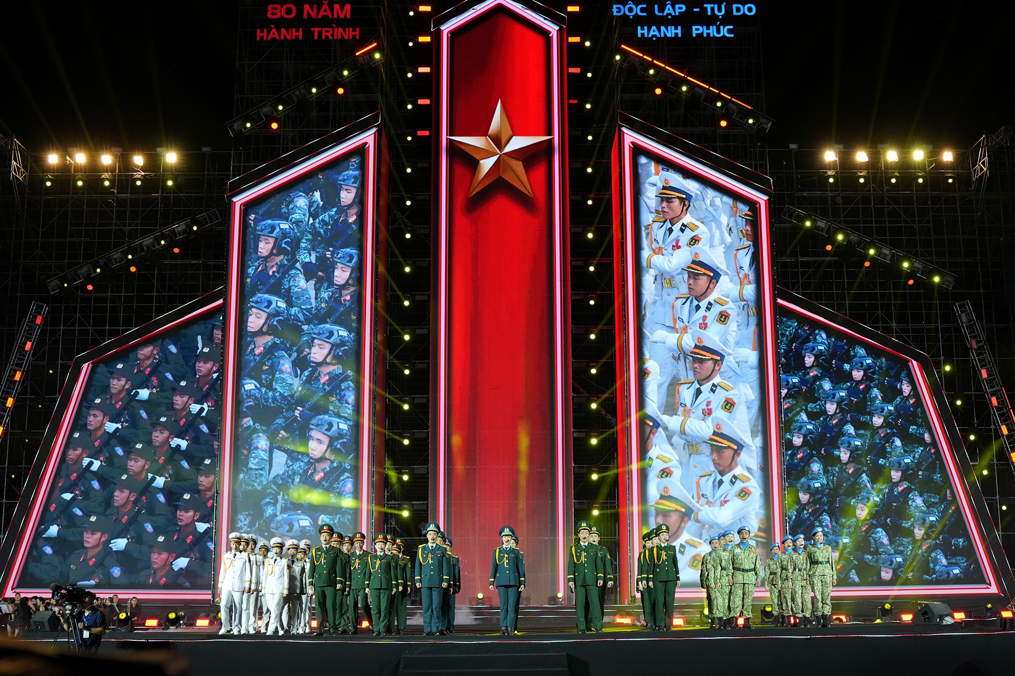 Khẳng định văn hóa, bản lĩnh và trí tuệ Việt Nam Khẳng định văn hóa, bản lĩnh và trí tuệ Việt Nam