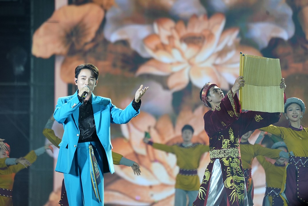 Khẳng định văn hóa, bản lĩnh và trí tuệ Việt Nam Khẳng định văn hóa, bản lĩnh và trí tuệ Việt Nam