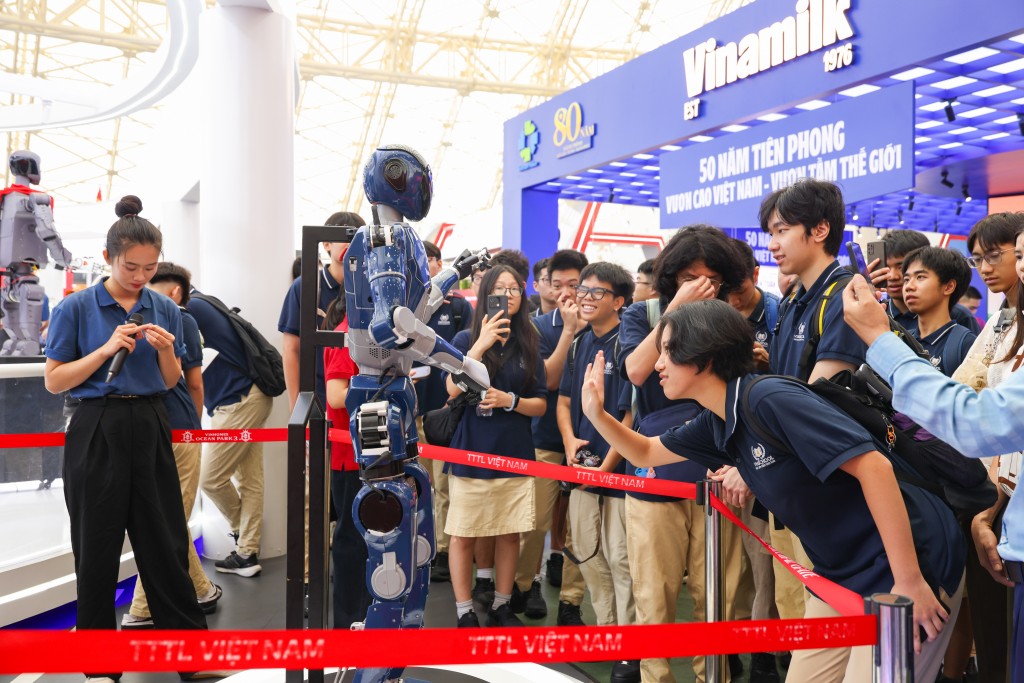 Những không gian trải nghiệm công nghệ luôn thu hút đông du khách Những không gian trải nghiệm công nghệ luôn thu hút đông du khách