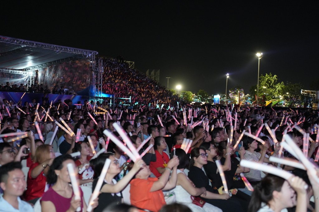 Khẳng định văn hóa, bản lĩnh và trí tuệ Việt Nam Khẳng định văn hóa, bản lĩnh và trí tuệ Việt Nam