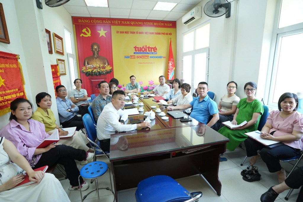Đảng viên Đảng bộ MTTQ TP Hà Nội nghe quán triệt 4 Nghị quyết