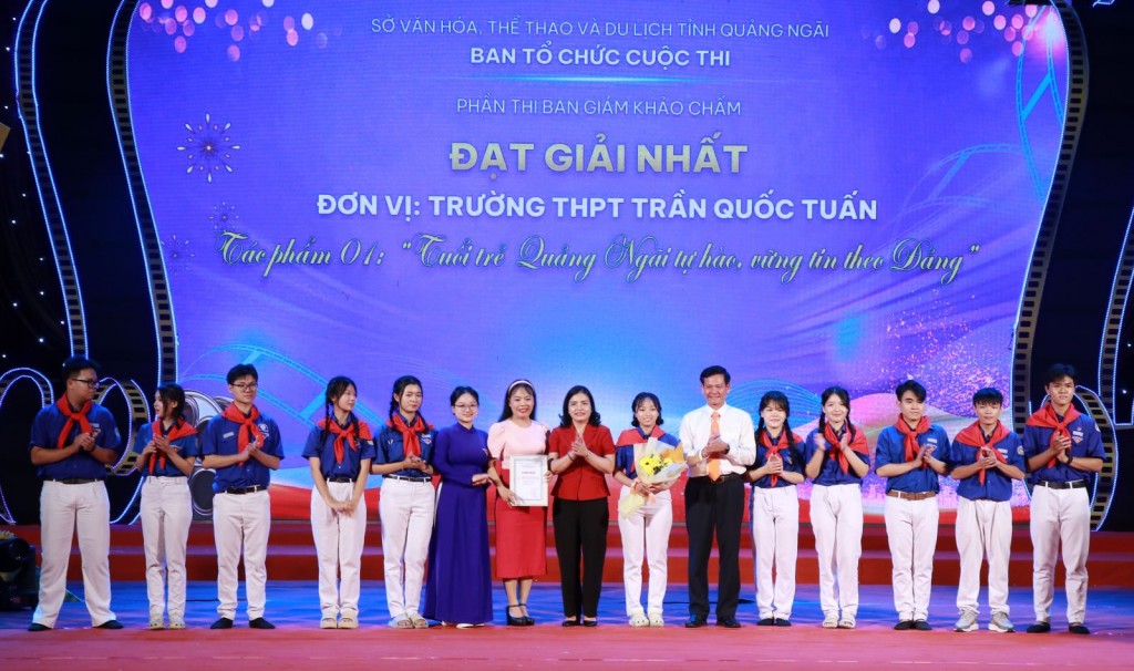 Quảng Ngãi: Trao giải cuộc thi video clip tuyên truyền về Đại hội Đảng