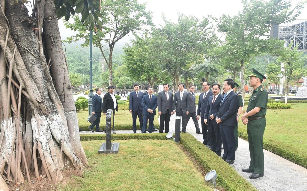 Phó Thủ tướng Mai Văn Chính gặp Bí thư Khu ủy Quảng Tây, Trung Quốc