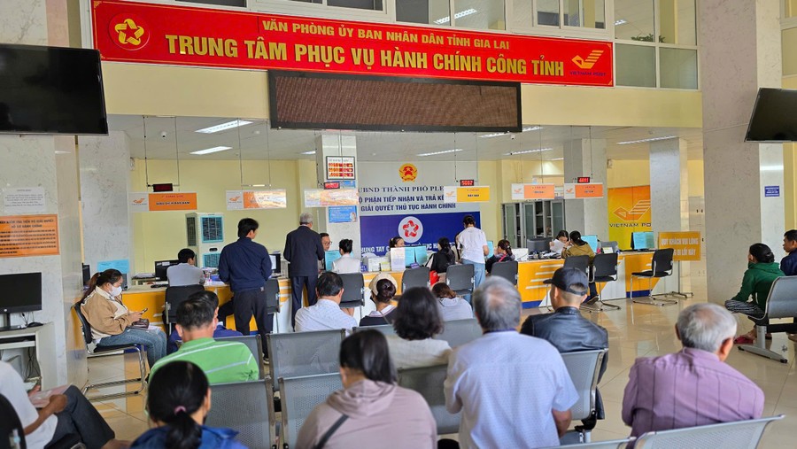 Kết quả thực hiện Quy tắc sẽ là căn cứ để đánh giá, nhận xét, xếp loại công chức, viên chức, NLĐ làm việc tại Trung tâm Phục vụ hành chính công các cấp (Ảnh: Báo Gia Lai) Kết quả thực hiện Quy tắc sẽ là căn cứ để đánh giá, nhận xét, xếp loại công chức, viên chức, NLĐ làm việc tại Trung tâm Phục vụ hành chính công các cấp (Ảnh: Báo Gia Lai)