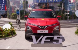 VinFast VF 5 - Lựa chọn vẹn toàn từ kinh tế đến vận hành