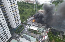 Công an TP Hồ Chí Minh kịp thời khống chế đám cháy gần chung cư