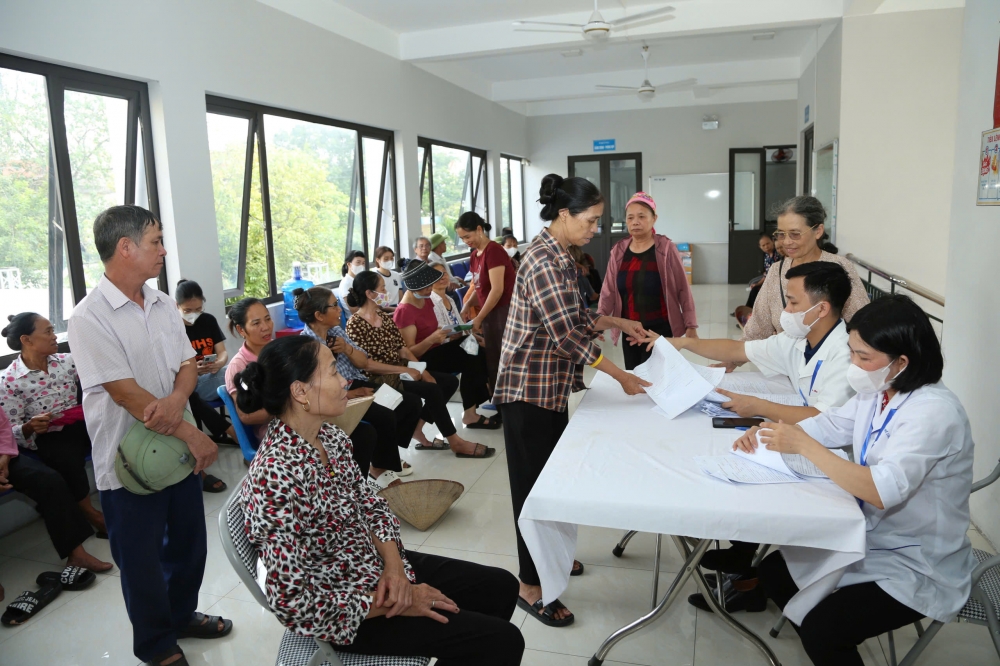 Hàng chục nghìn người dân xã Tiến Thắng được khám sức khỏe miễn phí Hàng chục nghìn người dân xã Tiến Thắng được khám sức khỏe miễn phí