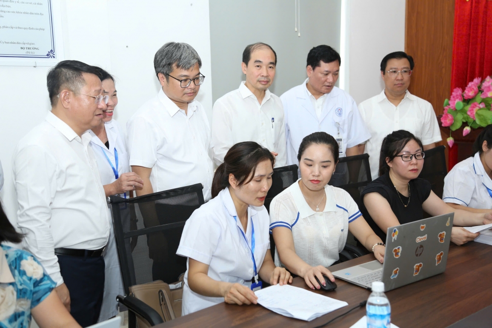 Hàng chục nghìn người dân xã Tiến Thắng được khám sức khỏe miễn phí Hàng chục nghìn người dân xã Tiến Thắng được khám sức khỏe miễn phí