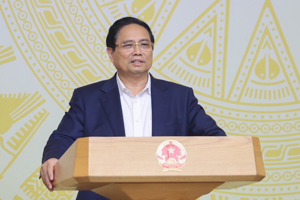 Thủ tướng Phạm Minh Chính nêu rõ giải ngân đầu tư công năm 2025 có nhiều tiến bộ nhưng vẫn còn những điểm nghẽn, nút thắt, còn khoảng cách so với yêu cầu đặt ra - Ảnh: VGP/Nhật Bắc