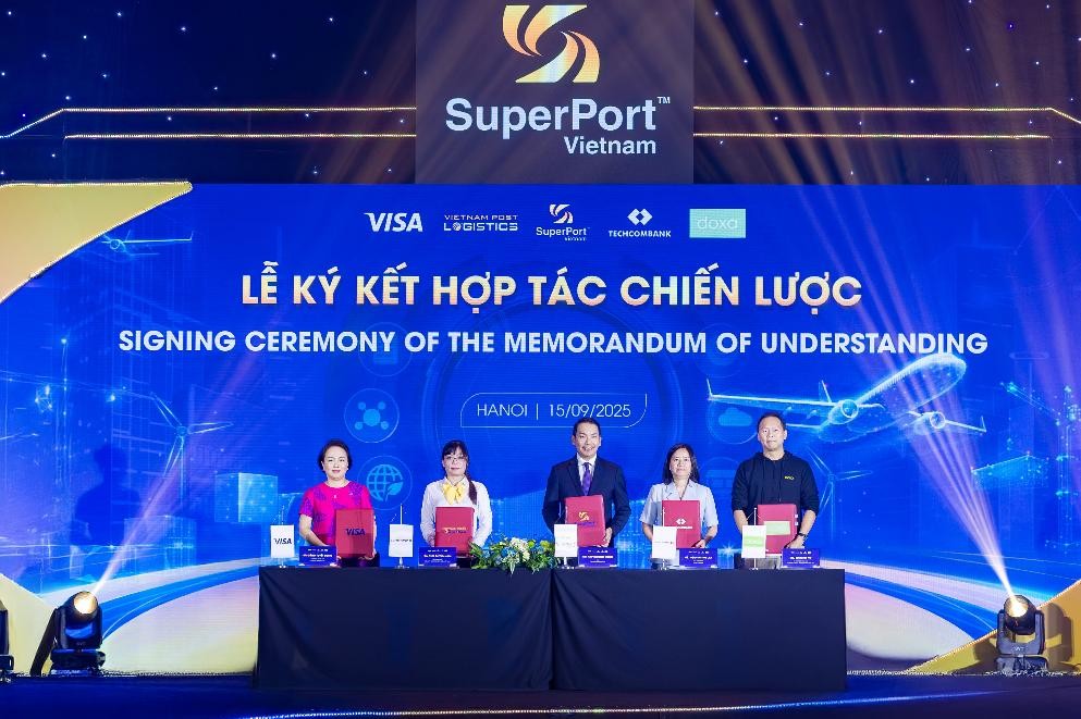 Lễ ký kết hợp tác chiến lược giữa Việt Nam SuperPort™, Vietnam Post Logistics, Techcombank, Visa và Doxa Holdings International nhằm xây dựng một hệ sinh thái số toàn diện cho cộng đồng SME.