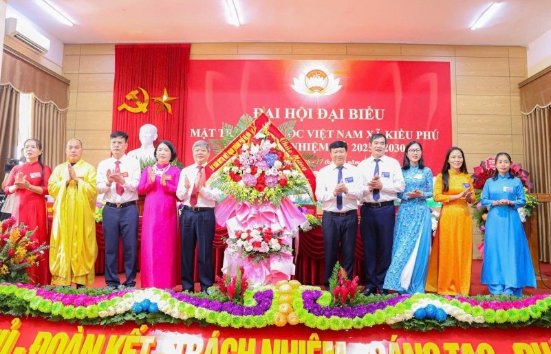 Đồng thuận, hợp sức xây dựng quê hương kiểu mẫu