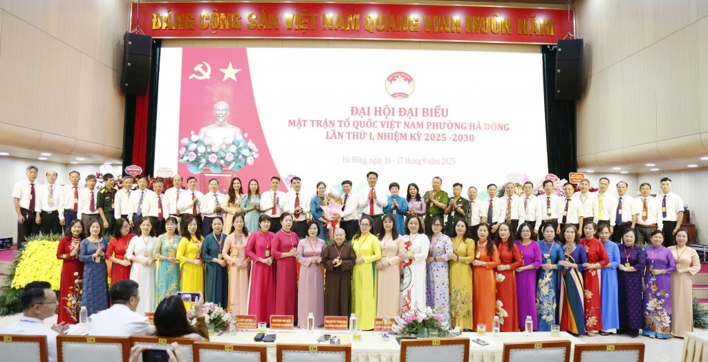 Xây dựng đội ngũ cán bộ Mặt trận tự tin, đổi mới sáng tạo Xây dựng đội ngũ cán bộ Mặt trận tự tin, đổi mới sáng tạo