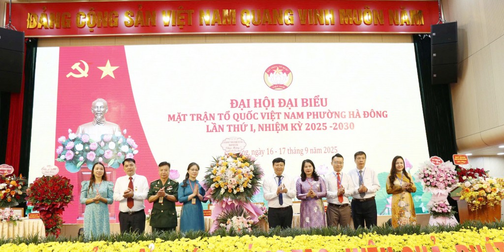 Xây dựng đội ngũ cán bộ Mặt trận tự tin, đổi mới sáng tạo Xây dựng đội ngũ cán bộ Mặt trận tự tin, đổi mới sáng tạo