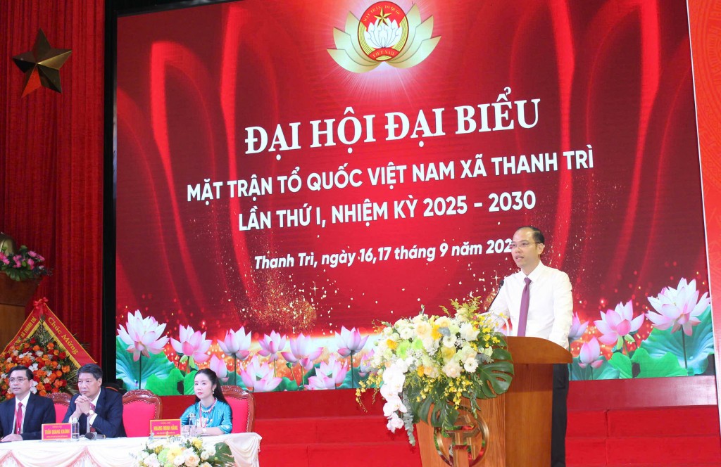 Đồng chí Nguyễn Tiến Hưng, Ủy viên Ban Chấp hành Trung ương Đoàn, Phó Chủ tịch Ủy ban MTTQ Việt Nam TP Hà Nội, Bí thư Thành đoàn, Chủ tịch Hội Sinh viên Việt Nam TP Hà Nội phát biểu chỉ đạo tại Đại hội Đồng chí Nguyễn Tiến Hưng, Ủy viên Ban Chấp hành Trung ương Đoàn, Phó Chủ tịch Ủy ban MTTQ Việt Nam TP Hà Nội, Bí thư Thành đoàn, Chủ tịch Hội Sinh viên Việt Nam TP Hà Nội phát biểu chỉ đạo tại Đại hội