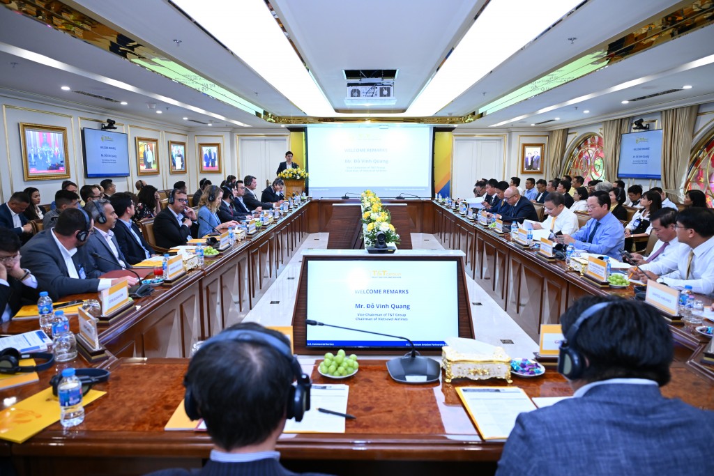 Quang cảnh buổi tọa đàm.