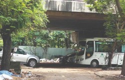 TP Hồ Chí Minh còn 2 bãi gửi xe dưới gầm cầu