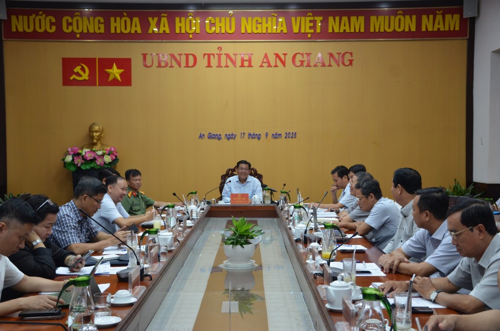 Phó Chủ tịch UBND tỉnh An Giang Ngô Công Thức phát buổi làm việc