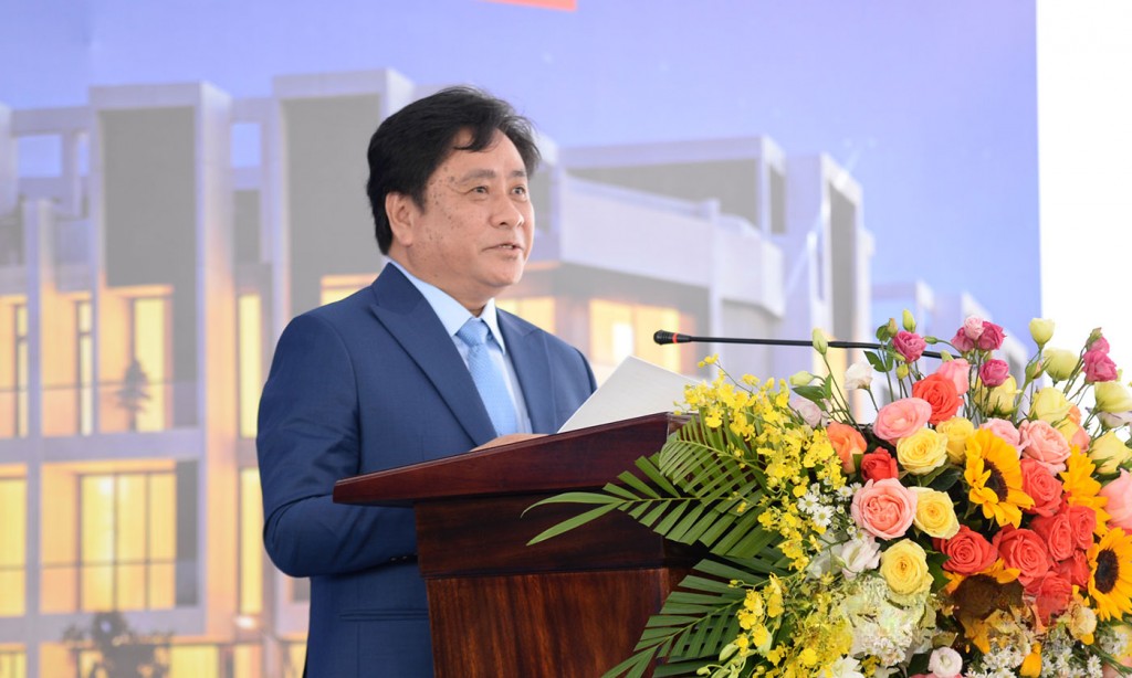 Phó Chủ tịch Ủy ban nhân dân tỉnh Trần Văn Dũng phát biểu tại buổi lễ