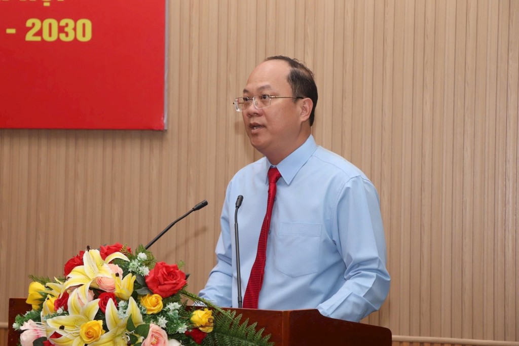 Nguyễn Hồ Hải, Bí thư Tỉnh uỷ, phát biểu chúc mừng, giao nhiệm vụ cho tân Phó Bí thư Tỉnh uỷ Hồ Thanh Thuỷ.