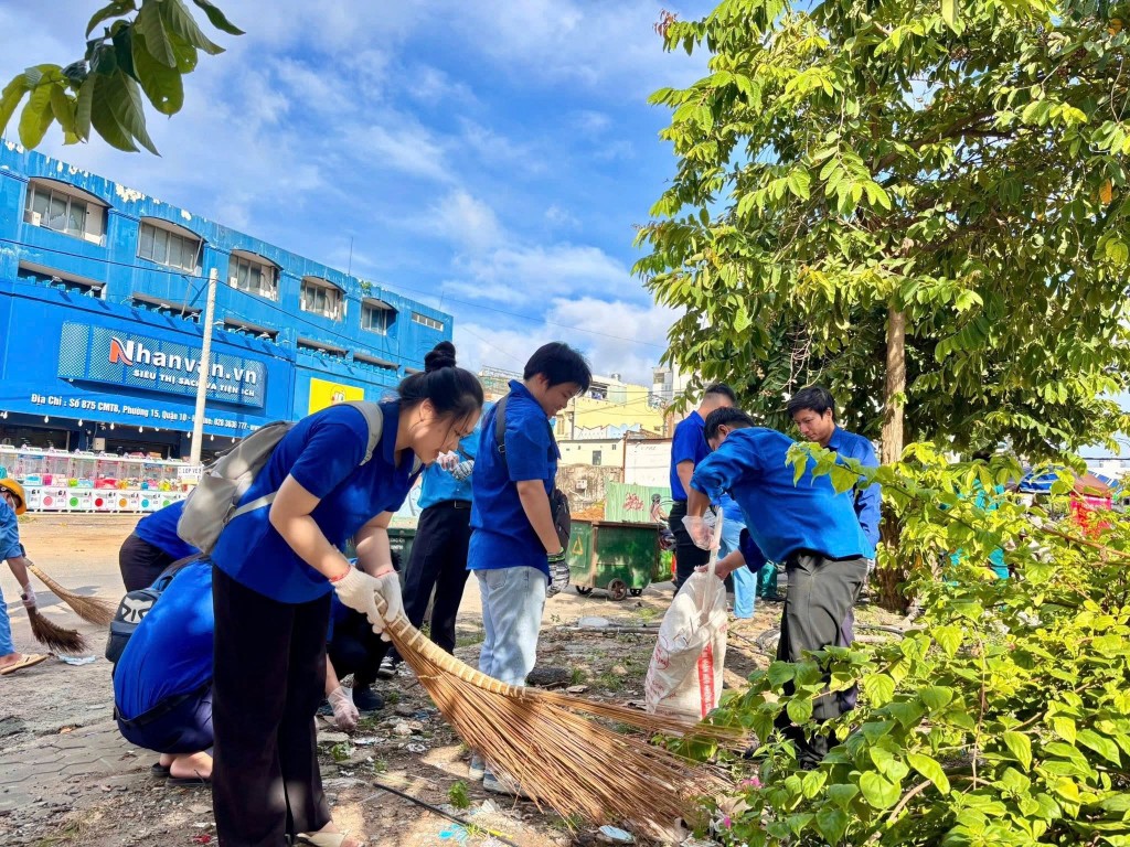 Tuổi trẻ TP Hồ Chí Minh 