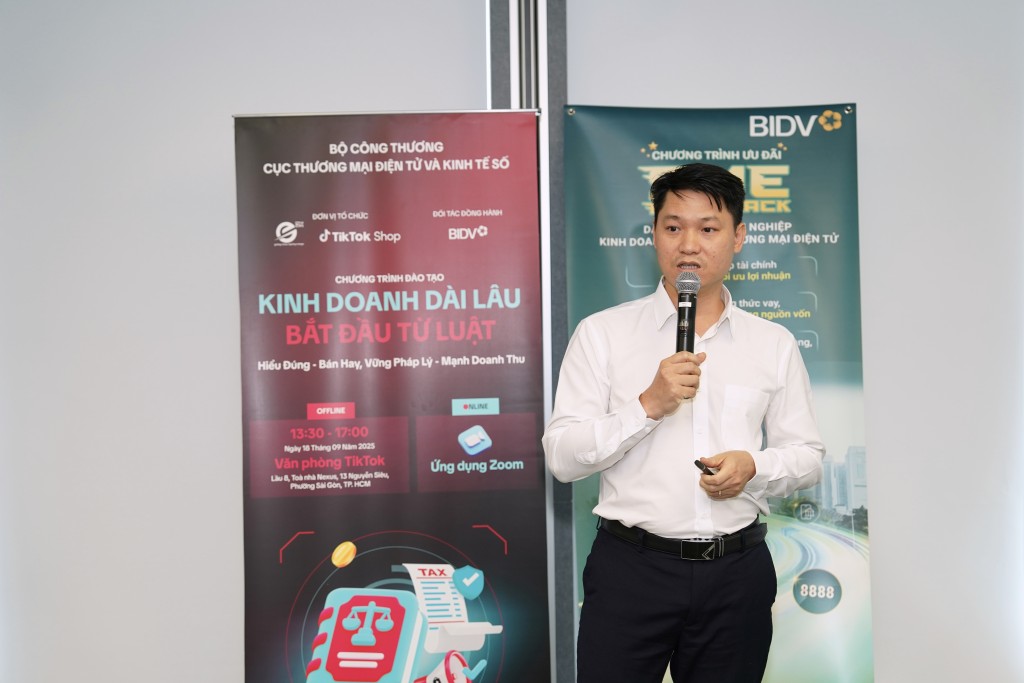 Ông Trần Trọng Ninh - Chuyên viên chính phòng Quản lý Thuế số 2, Chi Cục Thuế TMĐT