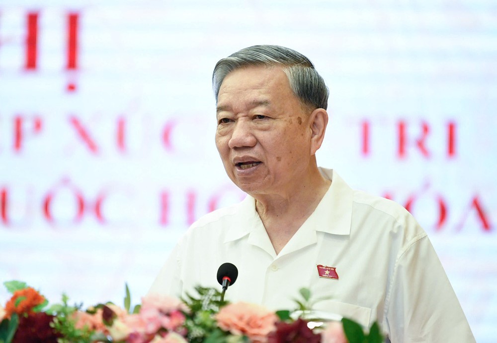 Bài 1: Những quyết sách làm